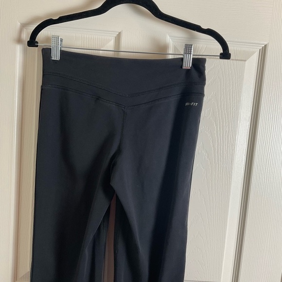 Nike dri-fit Women's Black Flared Pants size XSMALL - Picture 5 of 8